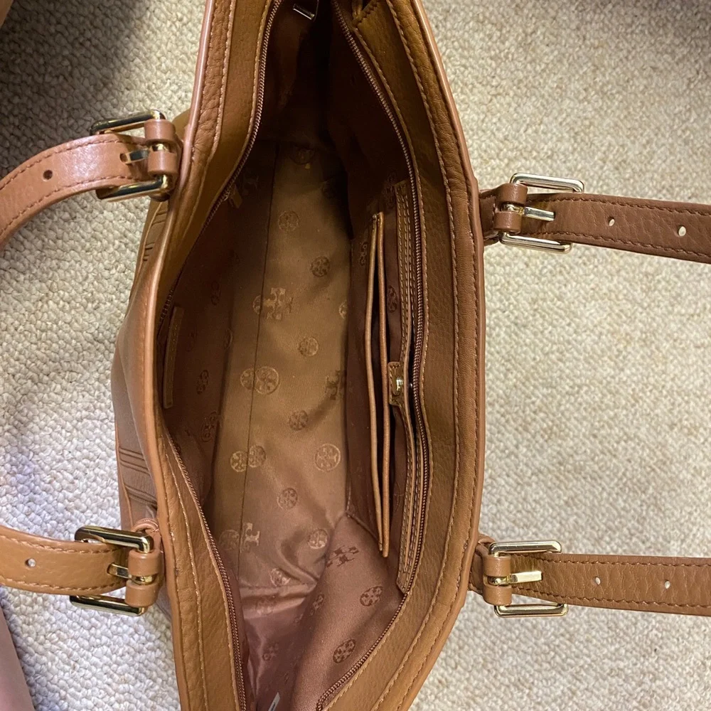 Tory Burch Bag - Picture 4 of 9